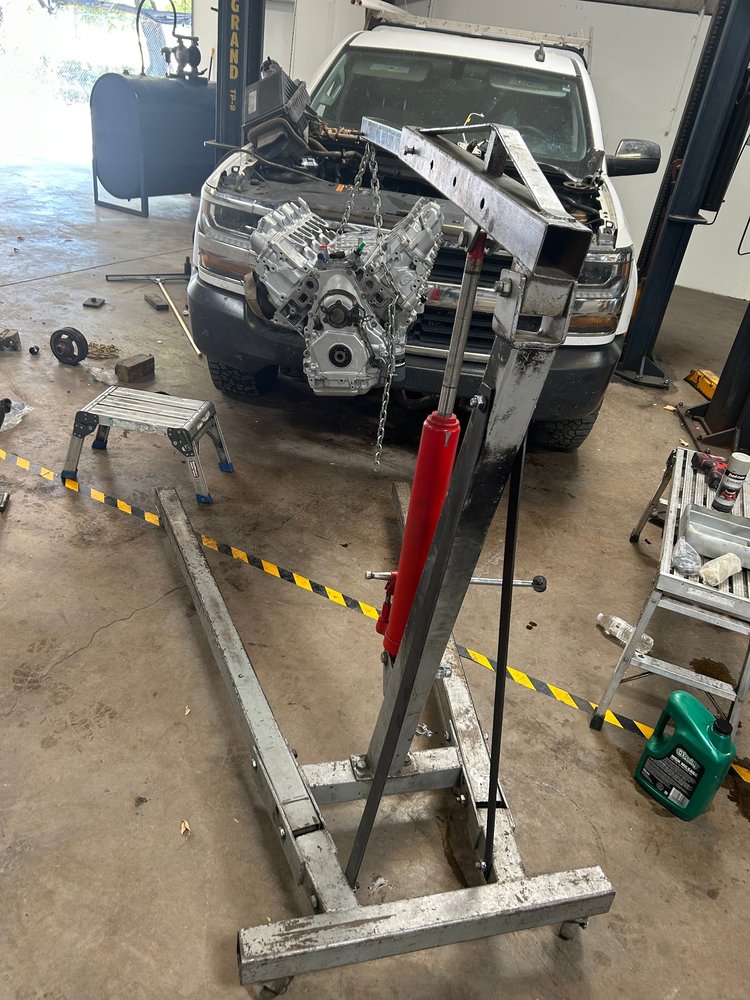 Engine assembly with new pistons at Five Star Engine Rebuilders, Dallas, TX